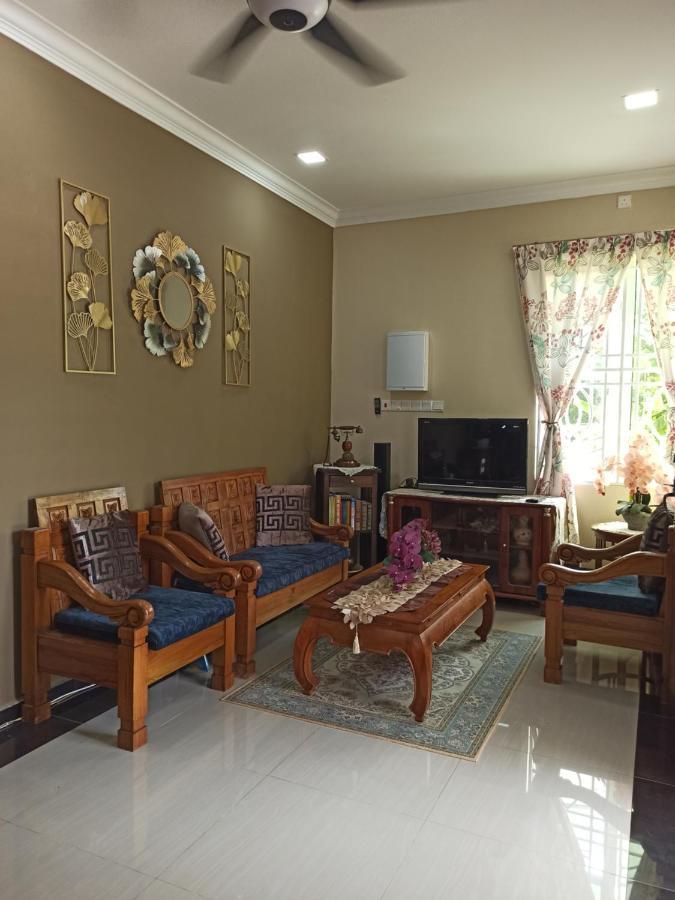 Darney'S Homestay Kg Bangau Tanjung Temerloh Exteriör bild