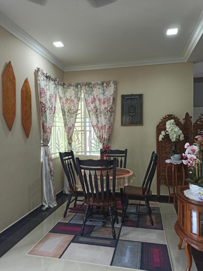 Darney'S Homestay Kg Bangau Tanjung Temerloh Exteriör bild